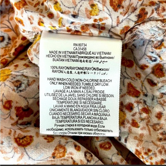 💗BCBG Floral Pink Long Sleeve Button Business Casual Blouse Top Size Large L💗 - Picture 10 of 10